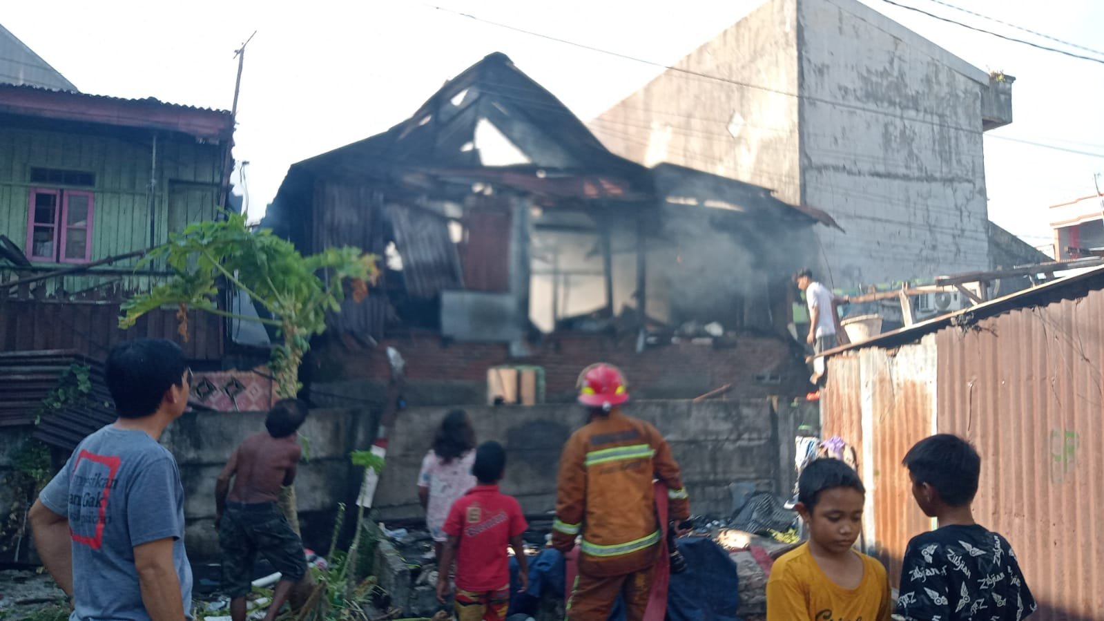Rumah Kayu di Pannampu Ludes Terbakar, Damkar Sempat Terkendala Cekcok dengan Warga
