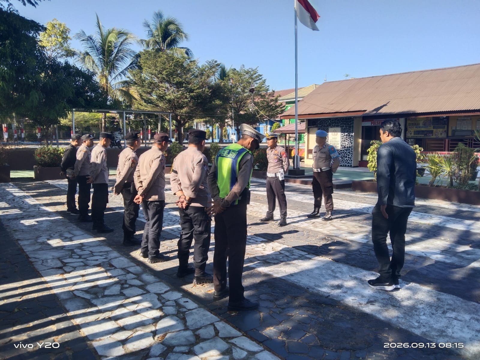 Polsek Bungoro Gelar Pengamanan dan Pengaturan Lalu Lintas di SPBU Pertamina 74.906.23